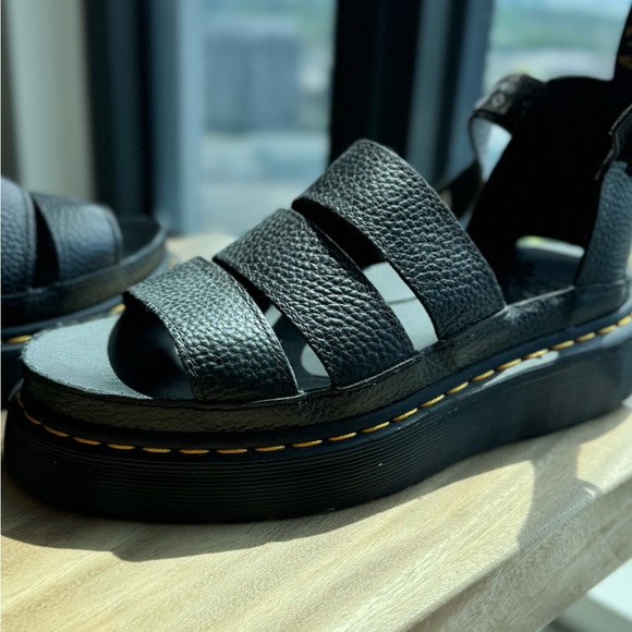 Dr. MARTENS SANDAL - Picture 3 of 11